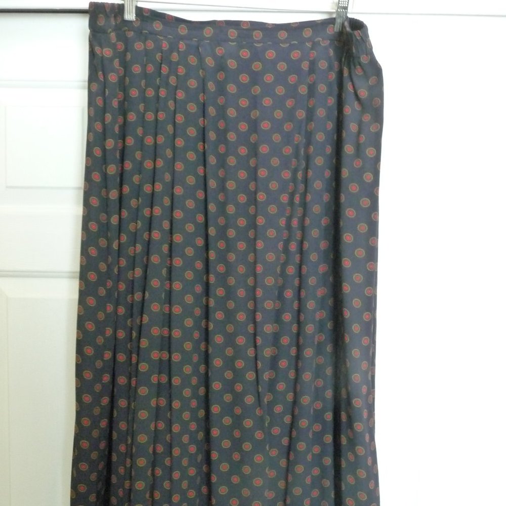 JH Collectibles skirt